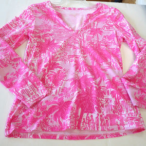 Lilly Pulitzer Tops - Lilly Pulitzer pink knit Kayleigh top S V neck Lilly Pulitzer Tops - Lilly Pulitzer pink knit Kayleigh top S V neck